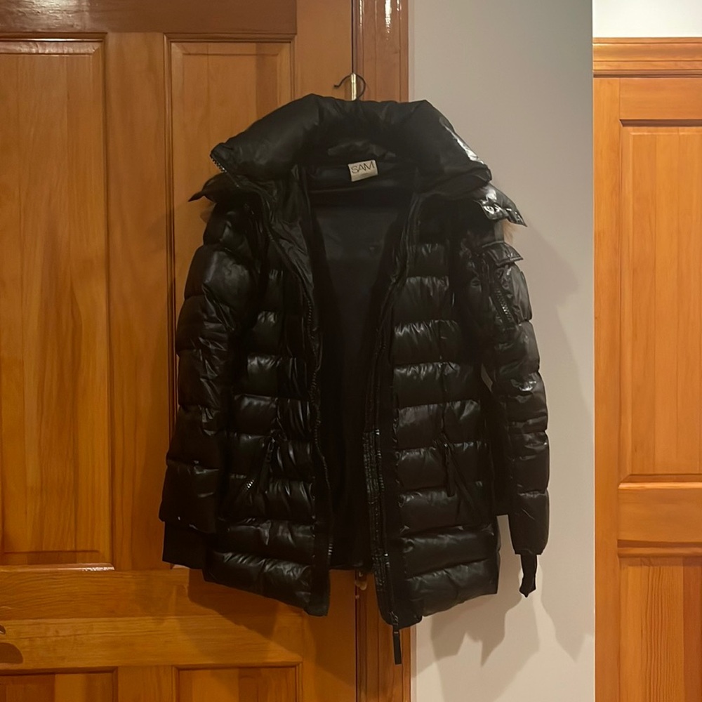 SAM black puffer jacket small